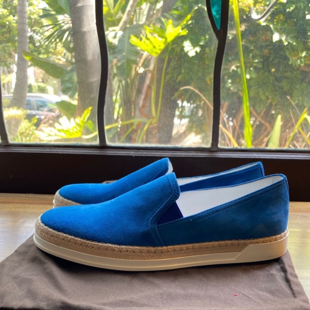 Gorgeous blue Tod’s espadrille suede slip on sneakers